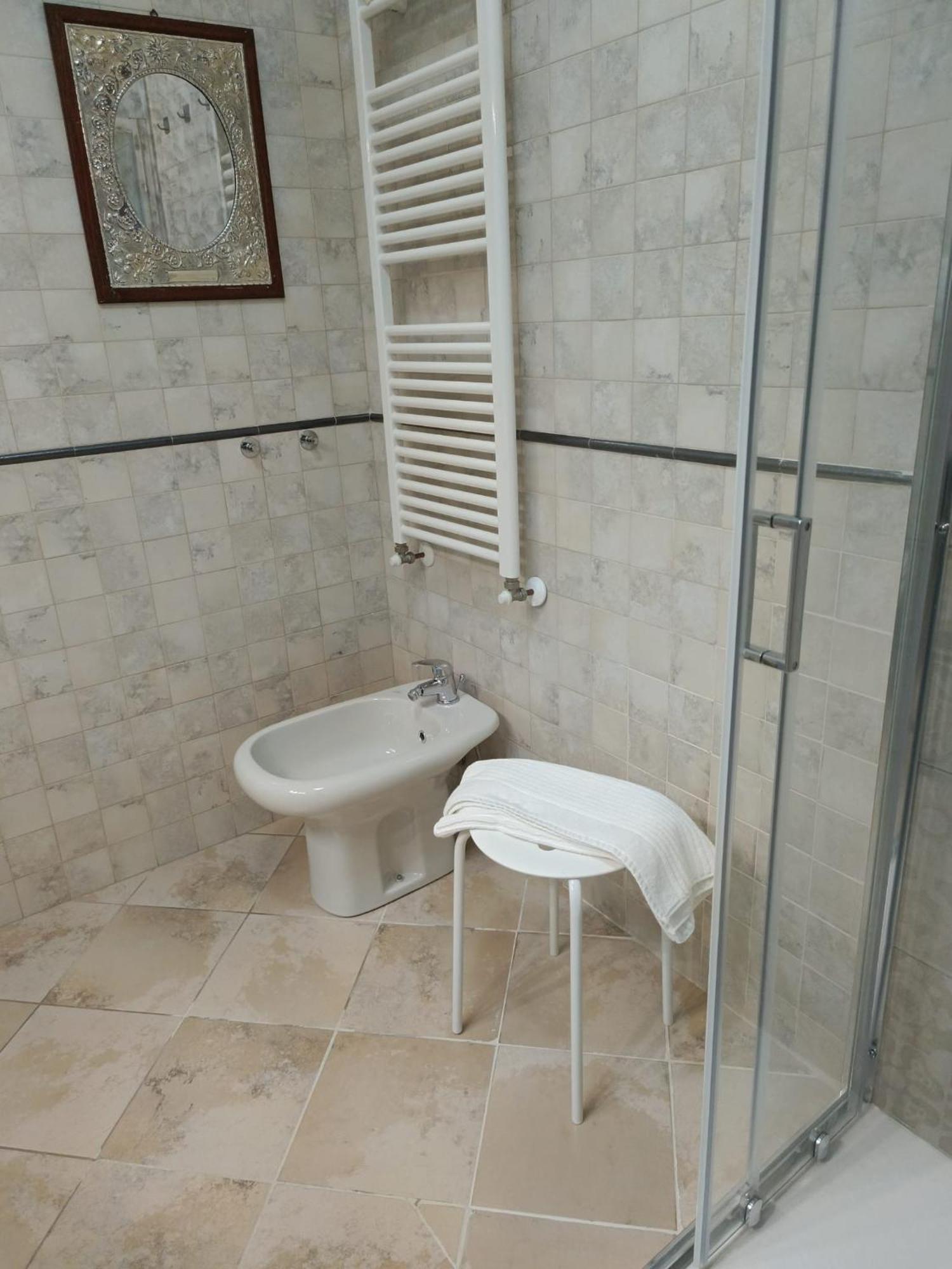 Appartement Facile Vacanze Romane *